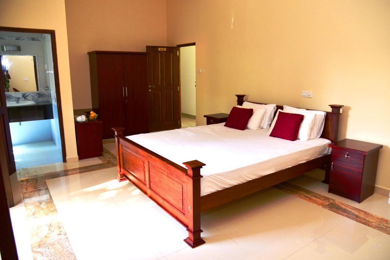 Little Villa Hotel Wadduwa Exterior foto
